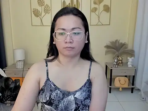 LevyMcGarden69 online show from 05/25/26, 06:17