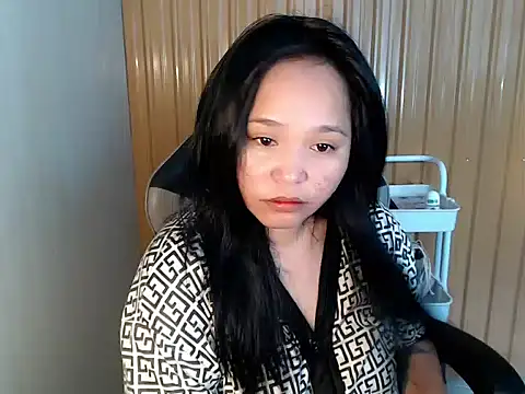 Snapshot of Bronte_ chatting on 04/25/26, 02:14 Bronte online show from 04/25/26, 02:14