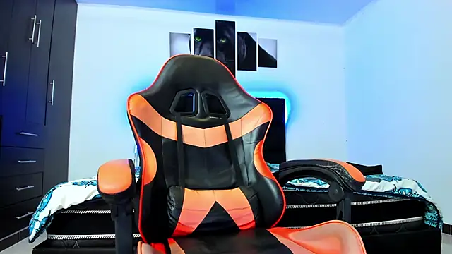 Snapshot of thiago__cp01 chatting on 10/29/25, 04:55 thiago  cp01 online show from 10/29/25, 04:55