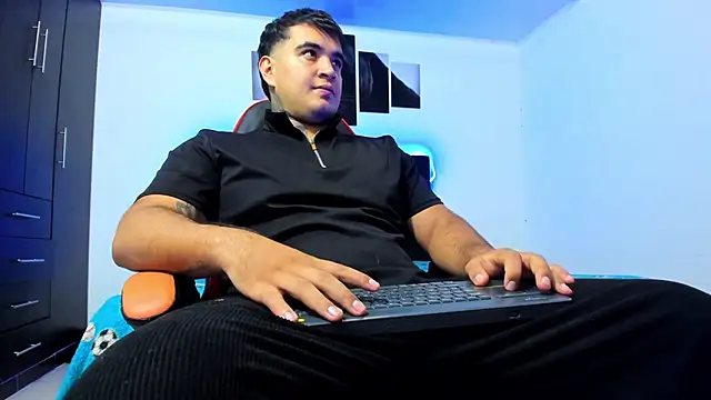 thiago  cp01 online show from 02/25/26, 05:29