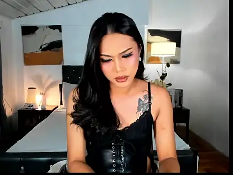 CallaWang online show from 11/15/25, 04:22