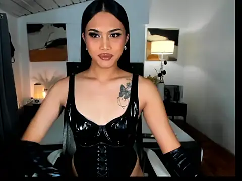 CallaWang online show from 12/03/25, 08:30