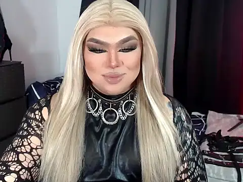 Snapshot of michellevixen922 chatting on 11/01/25, 02:40 michellevixen922 online show from 11/01/25, 02:40