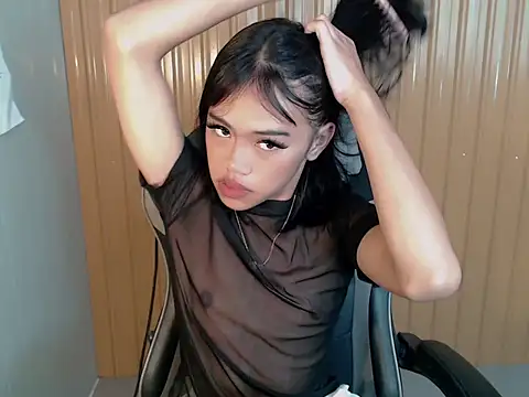 urcurlydiva online show from 04/13/26, 06:28