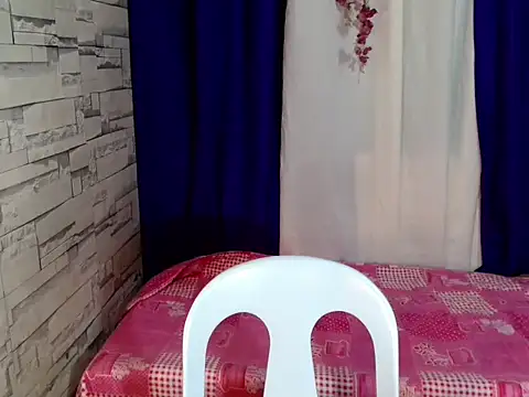 Snapshot of Simi_Ipit chatting on 05/22/26, 05:05 Simi Ipit online show from 05/22/26, 05:05