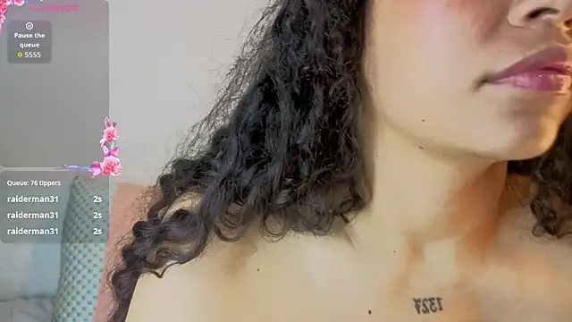 Snapshot of CloeBunny_ chatting on 04/06/26, 04:46 CloeBunny online show from 04/06/26, 04:46