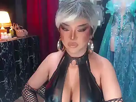 xAuroraRobinsx online show from 06/16/26, 11:32