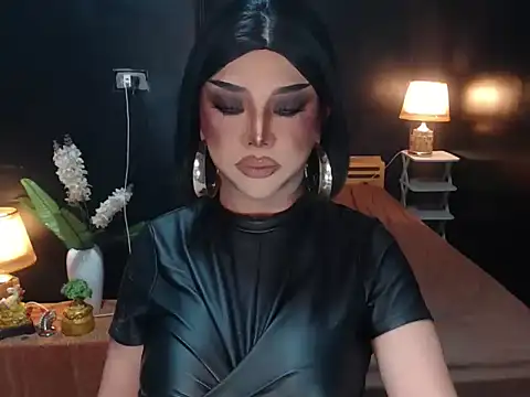 xAuroraRobinsx online show from 04/15/26, 09:48