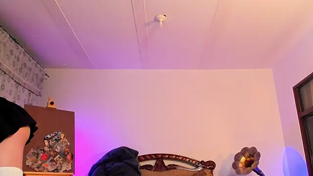 nonbinaryangel online show from 04/22/26, 12:06