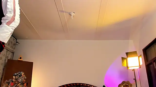 nonbinaryangel online show from 05/28/26, 01:13