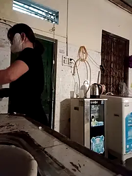 Snapshot of Mizzu-mi chatting on 11/17/25, 03:54 Mizzu-mi online show from 11/17/25, 03:54