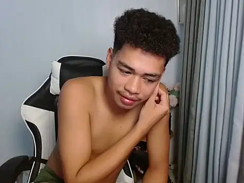 curlyasian njxx online show from 06/07/26, 04:07