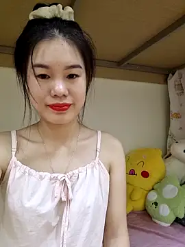 Snapshot of Baby-ladytits2025 chatting on 10/22/25, 04:06 Baby-ladytits2025 online show from 10/22/25, 04:06