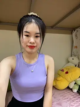 Snapshot of Baby-ladytits2025 chatting on 09/26/25, 04:25 Baby-ladytits2025 online show from 09/26/25, 04:25