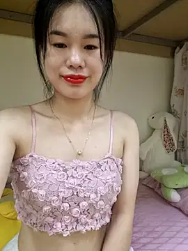 Snapshot of Baby-ladytits2025 chatting on 09/17/25, 04:09 Baby-ladytits2025 online show from 09/17/25, 04:09