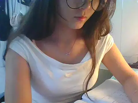 Linzly online show from 10/16/25, 02:20