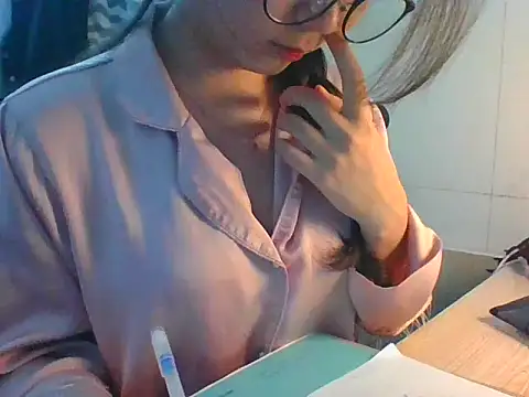 Linzly online show from 11/08/25, 02:37