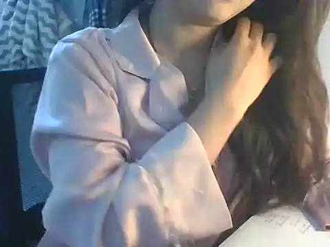 Linzly online show from 10/23/25, 05:11