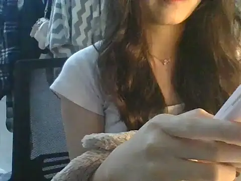 Linzly online show from 09/17/25, 04:42