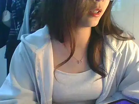 Linzly online show from 11/01/25, 02:40