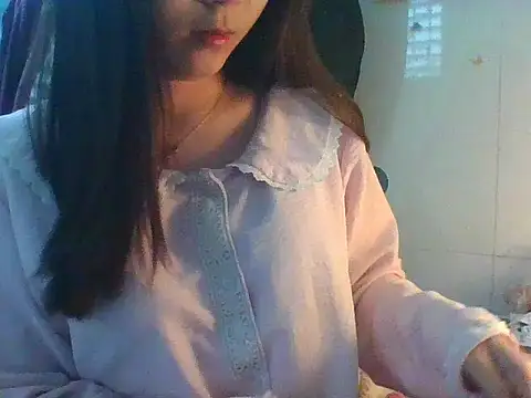 Linzly online show from 02/11/26, 02:44
