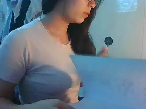 Linzly online show from 10/30/25, 02:43