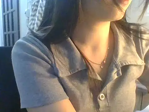 Linzly online show from 11/18/25, 02:49