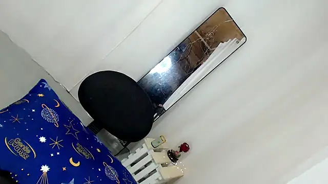 Snapshot of itsmekianna chatting on 11/03/25, 06:11 itsmekianna online show from 11/03/25, 06:11