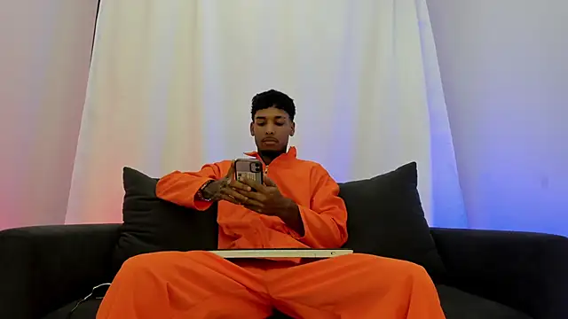 Thiagoferreti online show from 11/01/25, 07:41