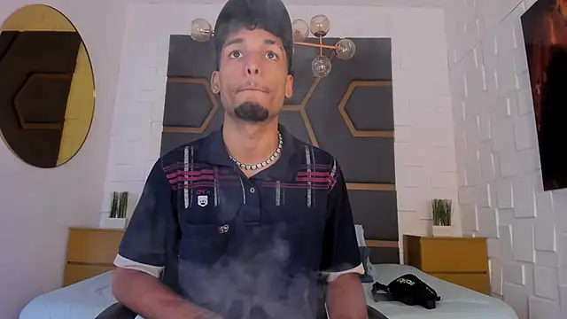 Thiagoferreti online show from 11/08/25, 08:34