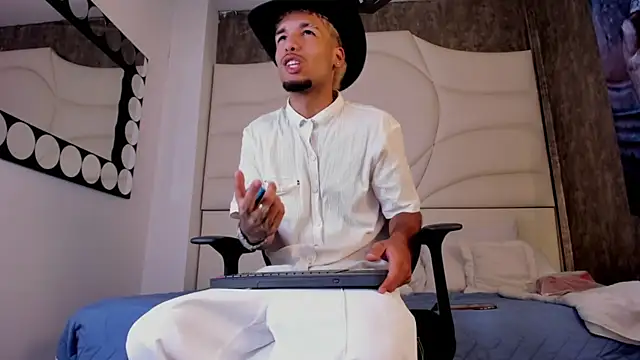 Thiagoferreti online show from 09/09/25, 03:38