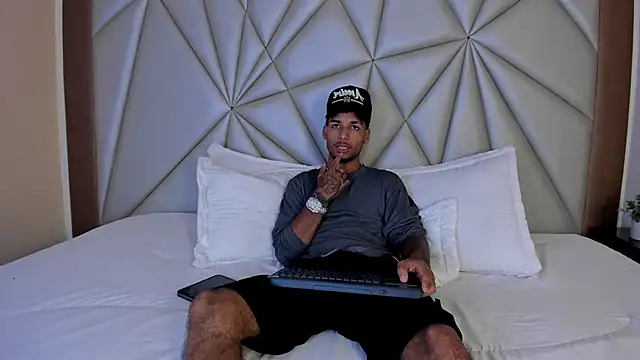 Thiagoferreti online show from 11/03/25, 09:18