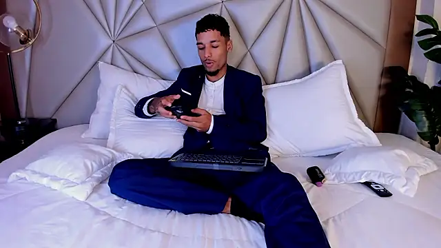 Thiagoferreti online show from 02/12/26, 04:45