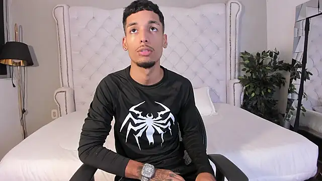 Thiagoferreti online show from 02/11/26, 02:22