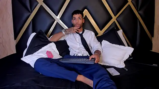 Thiagoferreti online show from 03/05/26, 03:36