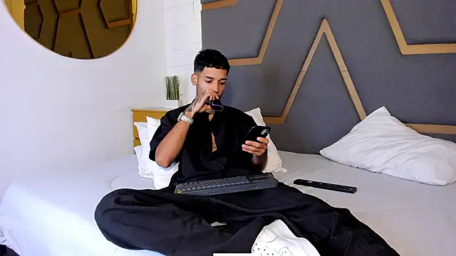 Thiagoferreti online show from 02/24/26, 03:51