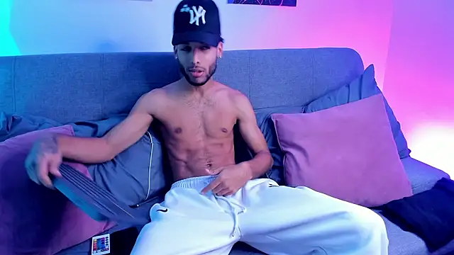 Thiagoferreti online show from 07/07/26, 03:31