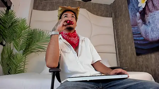 Thiagoferreti online show from 10/28/25, 07:24