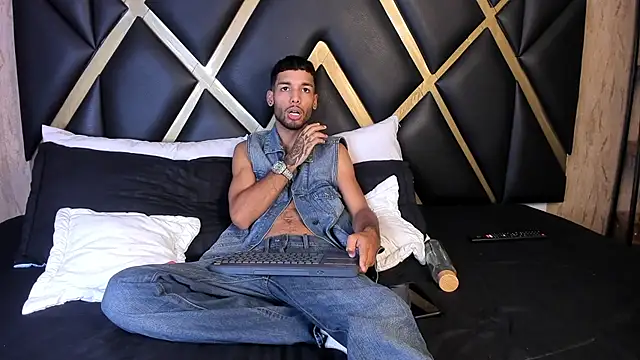 Thiagoferreti online show from 03/03/26, 03:35