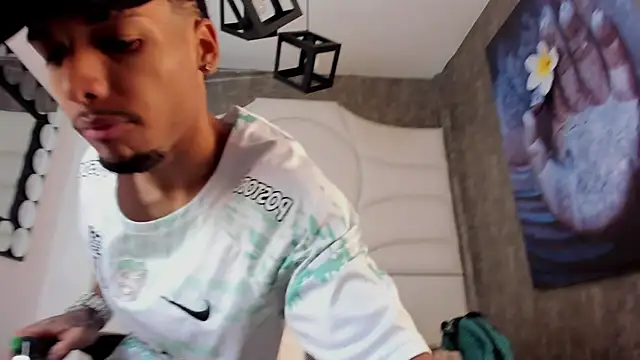 Thiagoferreti online show from 10/04/25, 03:52