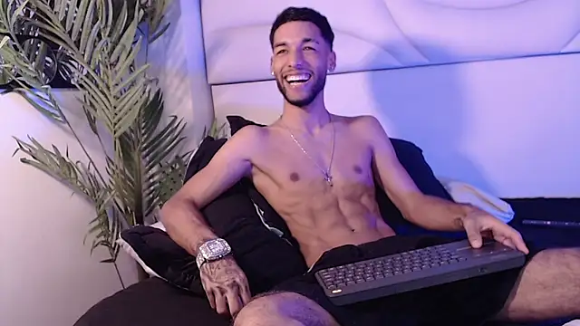 Thiagoferreti online show from 04/14/26, 03:33