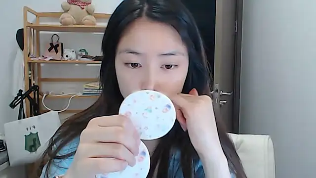 Snapshot of Mimi-cnbaby chatting on 05/09/26, 12:19 Mimi-cnbaby online show from 05/09/26, 12:19