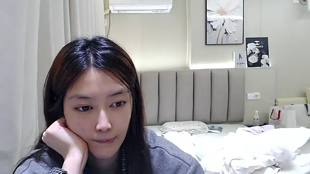 Mimi-cnbaby online show from 10/28/25, 01:32