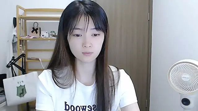 Snapshot of Mimi-cnbaby chatting on 05/16/26, 01:21 Mimi-cnbaby online show from 05/16/26, 01:21