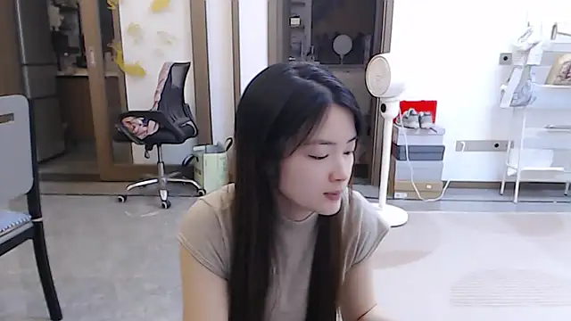 Snapshot of Mimi-cnbaby chatting on 05/11/26, 11:44 Mimi-cnbaby online show from 05/11/26, 11:44