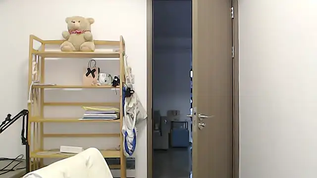 Mimi-cnbaby online show from 03/29/26, 12:07