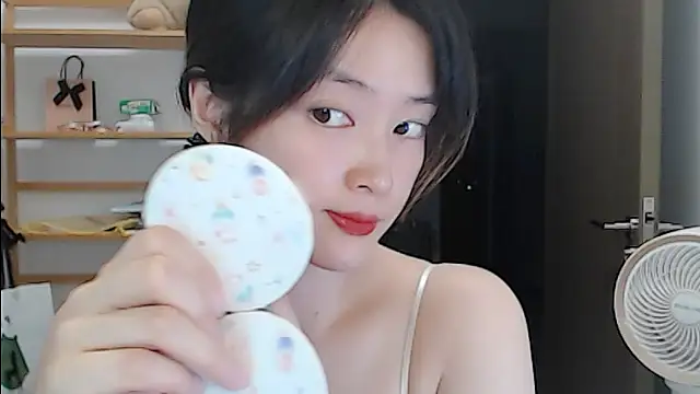 Snapshot of Mimi-cnbaby chatting on 05/26/26, 12:36 Mimi-cnbaby online show from 05/26/26, 12:36