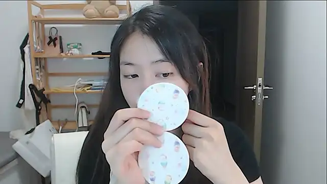 Snapshot of Mimi-cnbaby chatting on 06/18/26, 11:37 Mimi-cnbaby online show from 06/18/26, 11:37