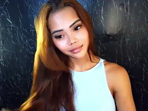 ur holly lexie online show from 12/04/25, 05:34