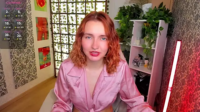 Snapshot of Elis_Cherry chatting on 09/25/25, 01:44 Elis Cherry online show from 09/25/25, 01:44